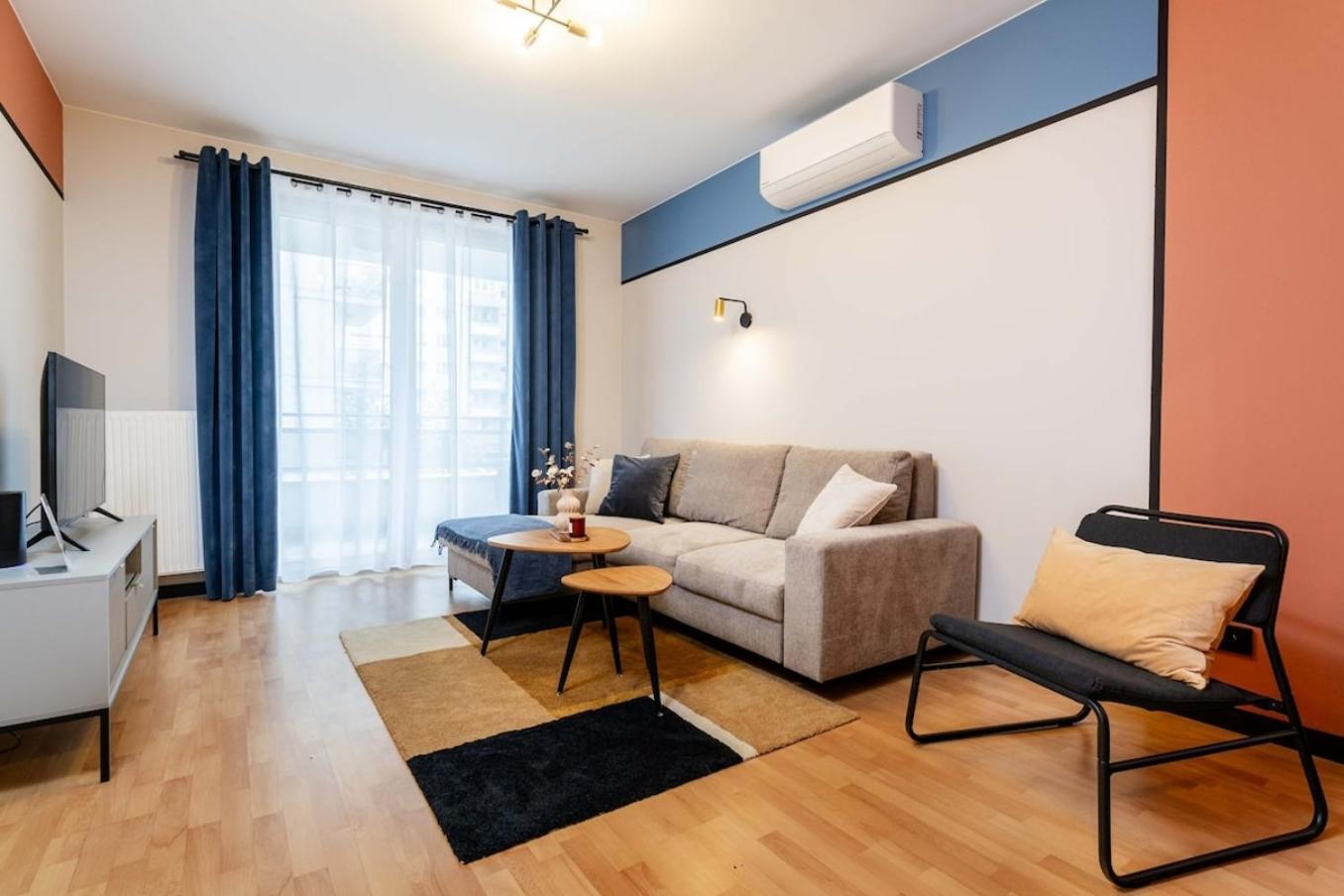 Maple Tree Premium Mokotow Апартаменти *